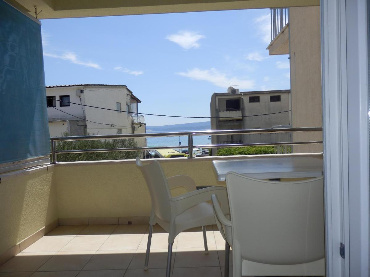 Apartments Rica Omis Bagian luar foto